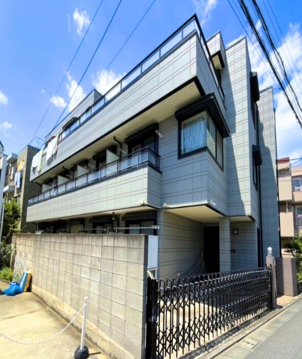 物件外観写真1　(エントランス部分)