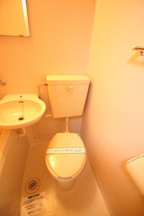 物件内観写真14　(トイレ)