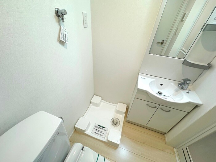 物件内観写真17　(洗濯機置場)