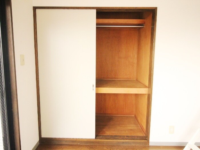 物件内観写真12　(収納)