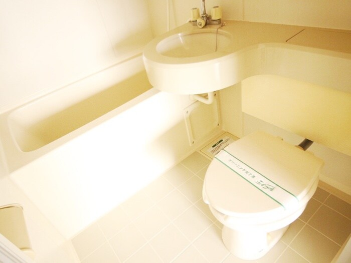 物件内観写真15　(トイレ)