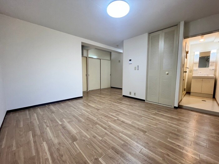 物件内観写真9　(居室)