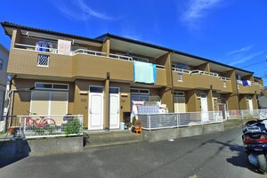 フラッパー・アーミーⅢ号館外観写真