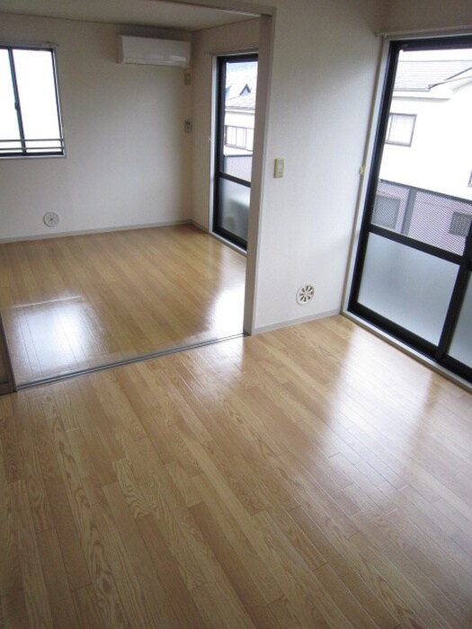 物件内観写真5　(居室)