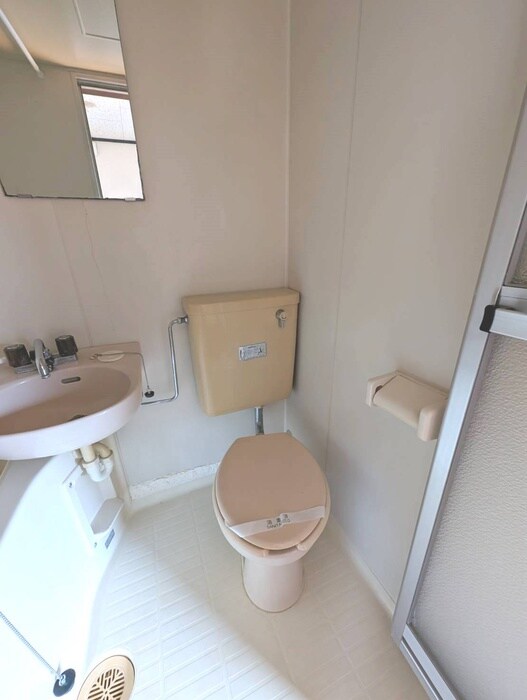 物件内観写真11　(トイレ)