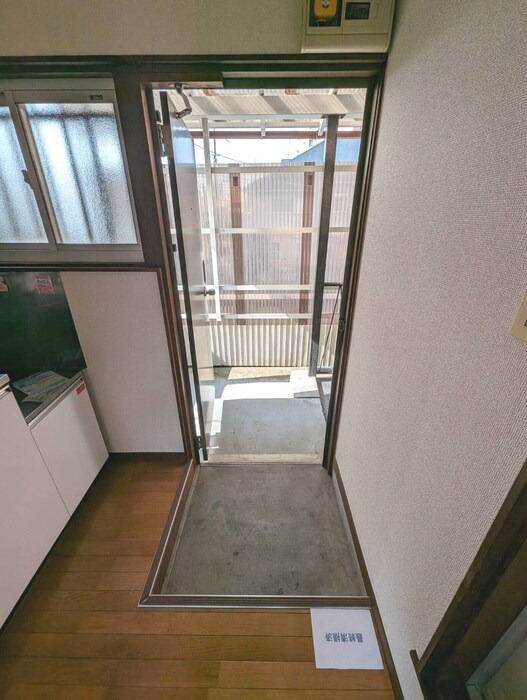 物件内観写真13　(玄関)