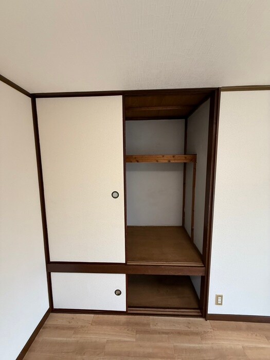 物件内観写真16　(収納)