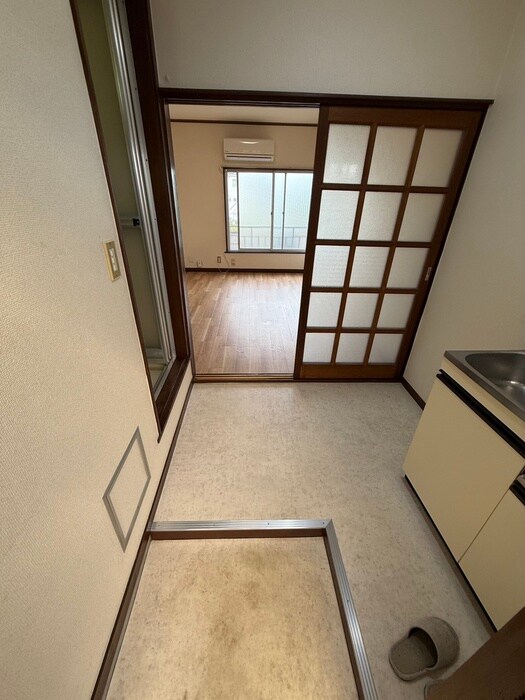 物件内観写真17　(玄関)