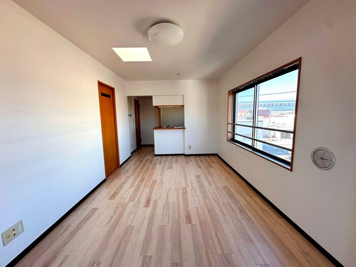 物件内観写真4　(居室)