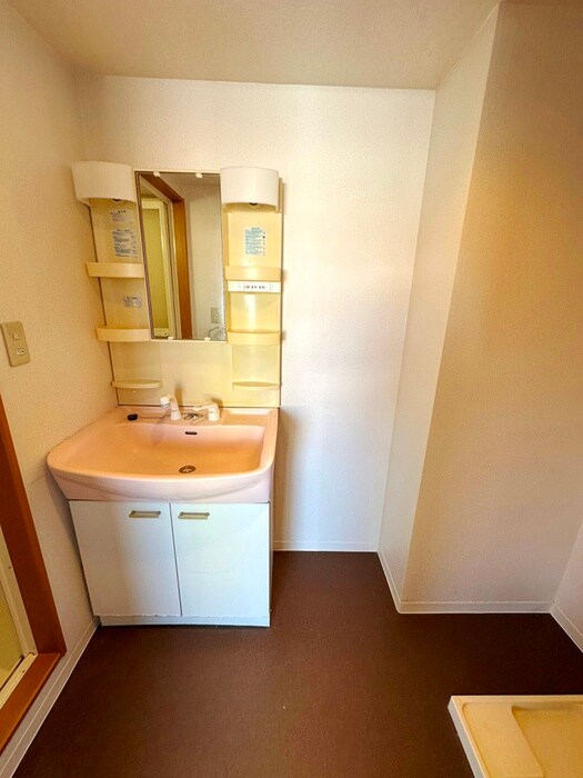 物件内観写真9　(洗面)