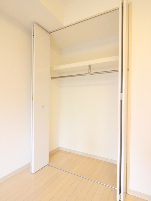 物件内観写真12　(収納)