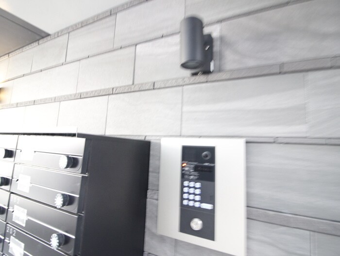 物件外観写真5　(エントランス部分)