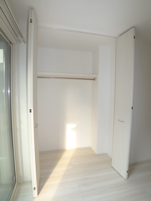 物件内観写真12　(収納)