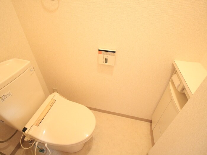 物件内観写真14　(トイレ)