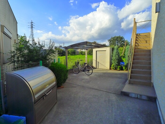 物件外観写真3　(周辺環境)