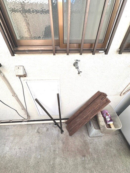 物件内観写真11　(洗濯機置場)