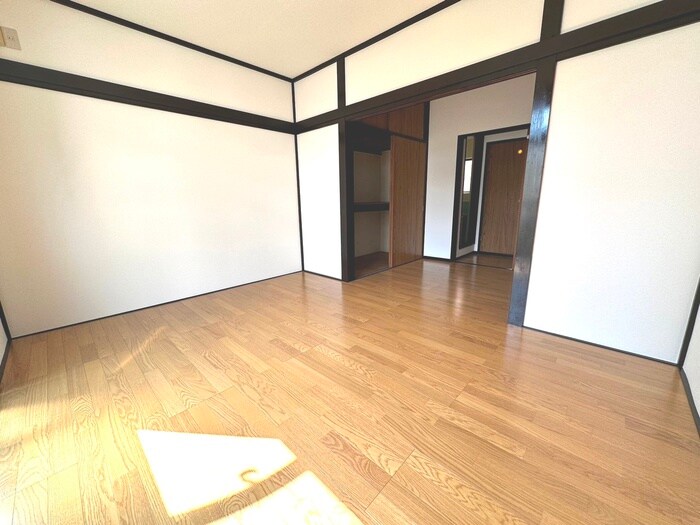 物件内観写真18　(居室)