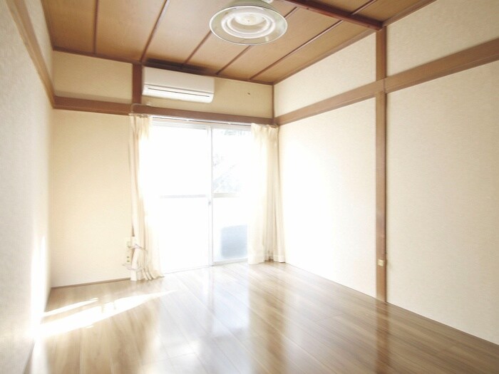 物件内観写真4　(居室)