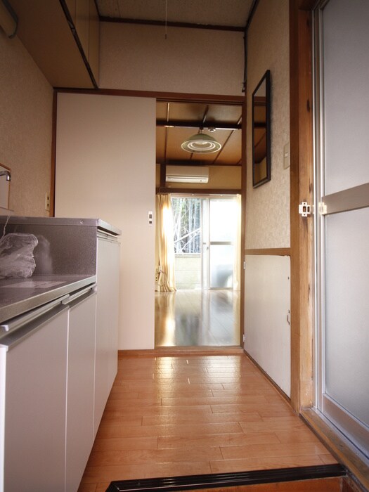 物件内観写真8　(玄関)