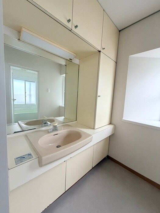 物件内観写真11　(洗面)