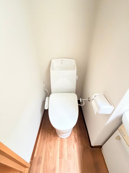 物件内観写真12　(トイレ)