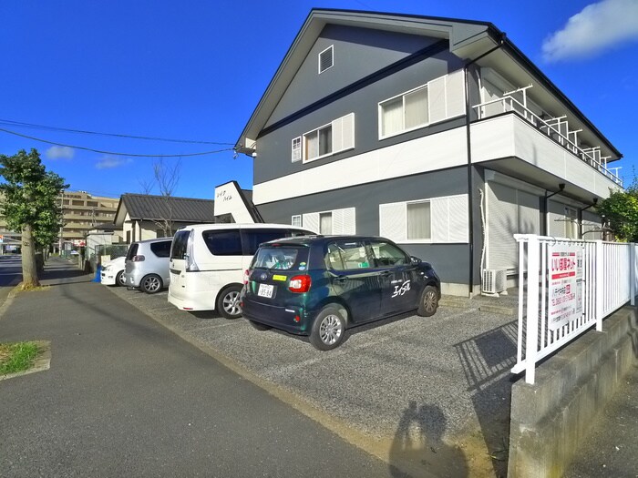 物件外観写真2　(駐車場)