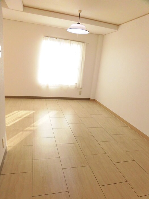 物件内観写真12　(居室)