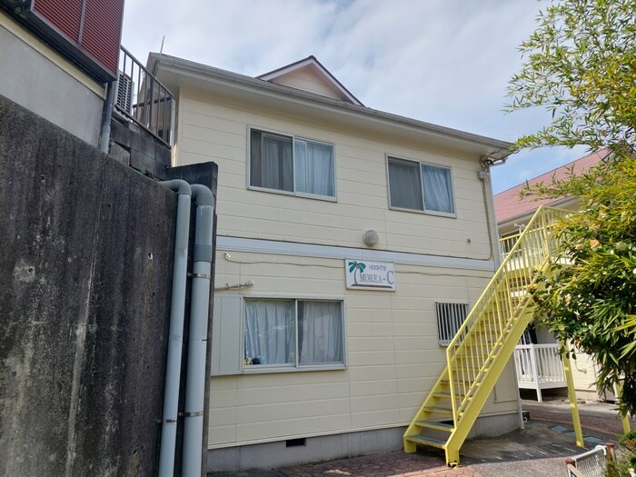 物件外観写真4　(エントランス部分)