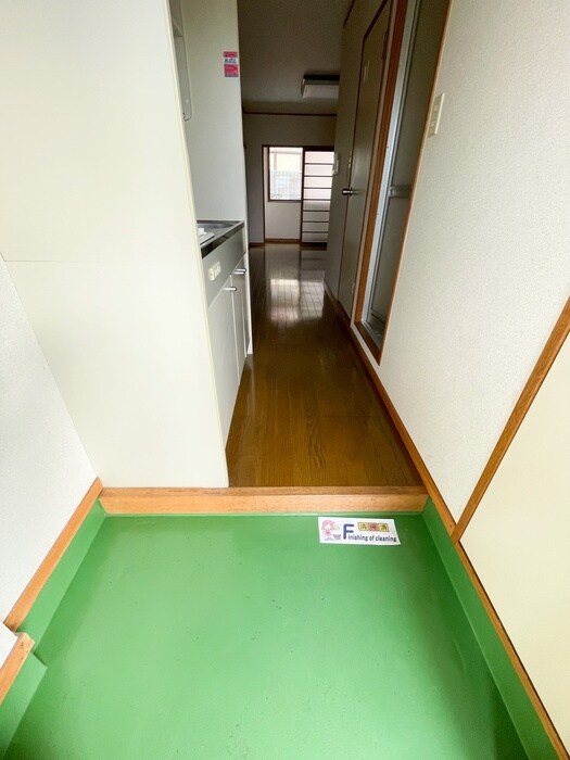 物件内観写真17　(玄関)