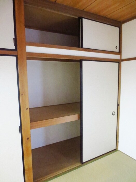 物件内観写真12　(収納)