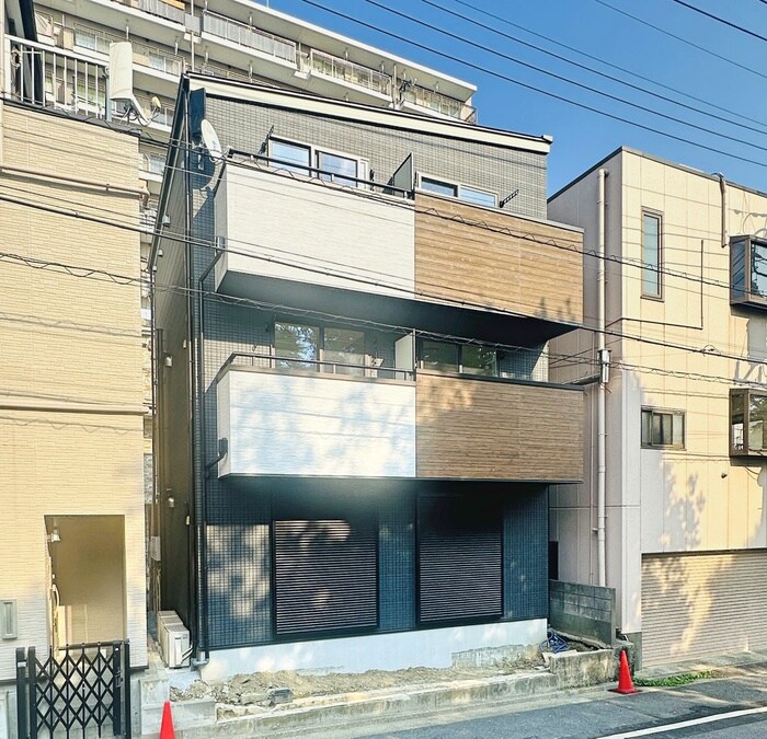 物件外観写真2　(外観写真)