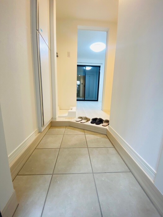 物件内観写真16　(玄関)