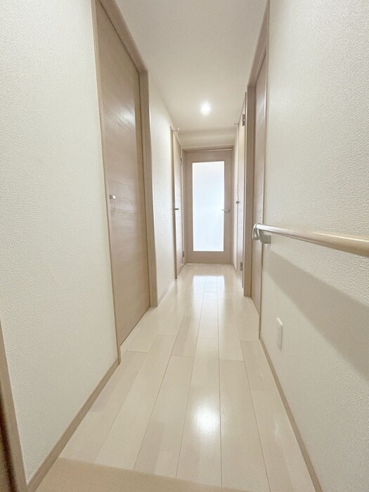 物件内観写真17　(廊下)