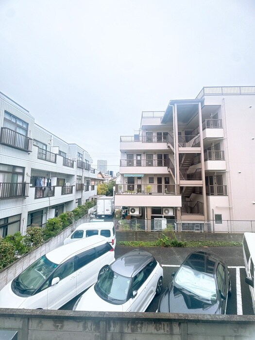 物件内観写真16　(室内からの展望)