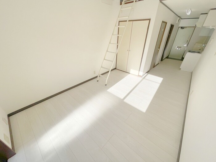 物件内観写真8　(居室)