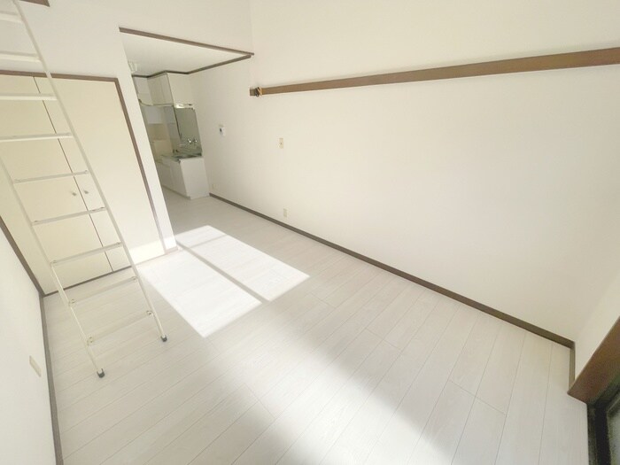 物件内観写真9　(居室)