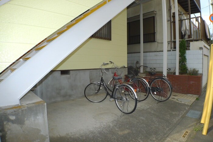 物件外観写真6　(駐輪場)
