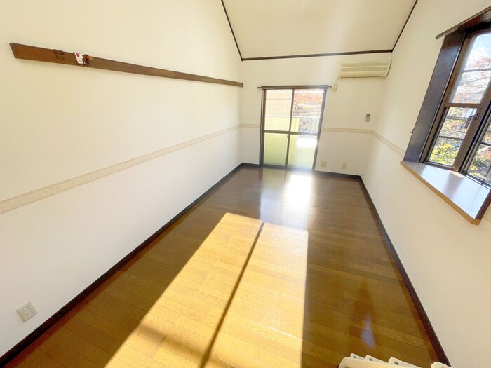 物件内観写真10　(居室)