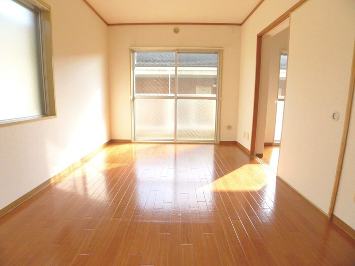 物件内観写真7　(居室)