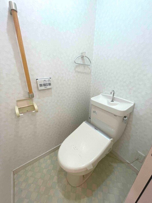 物件内観写真10　(トイレ)