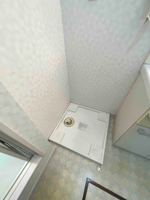 物件内観写真12　(洗濯機置場)