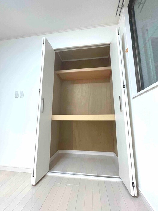 物件内観写真16　(収納)