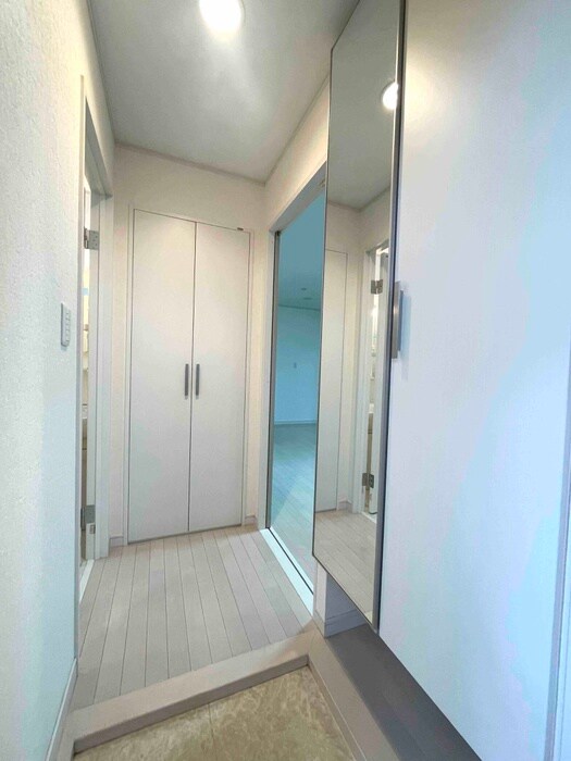 物件内観写真20　(玄関)