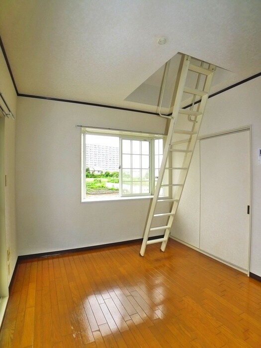 物件内観写真9　(居室)