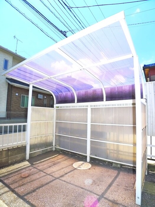 物件外観写真5　(駐輪場)