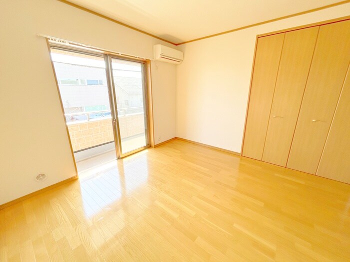 物件内観写真10　(居室)