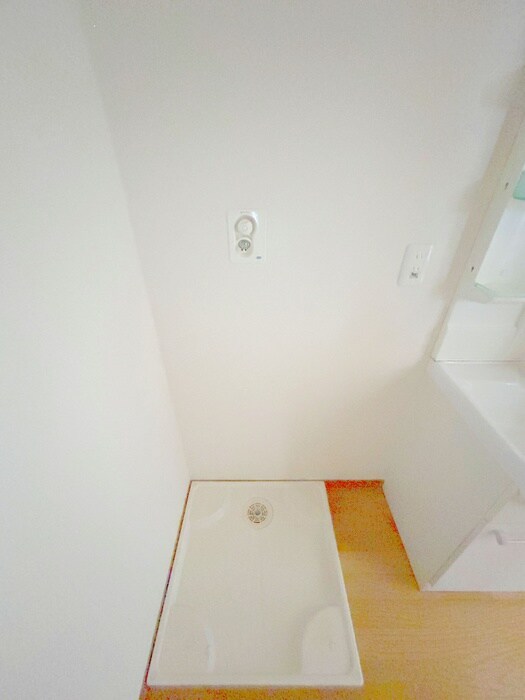 物件内観写真15　(洗濯機置場)