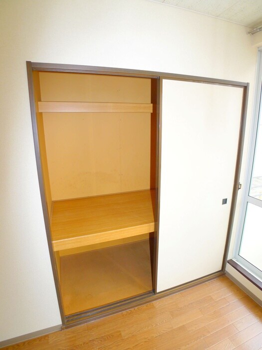 物件内観写真15　(収納)