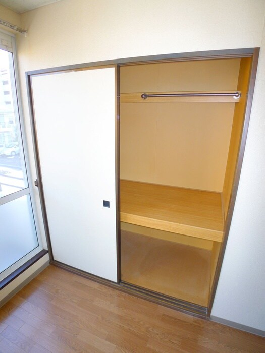 物件内観写真15　(収納)