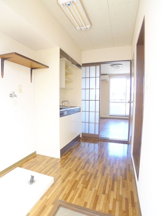 物件内観写真17　(廊下)